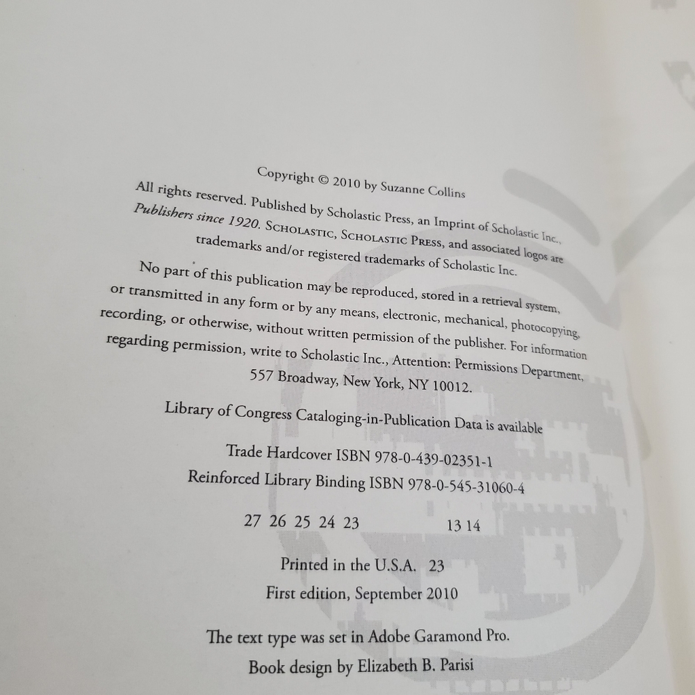 Mockingjay Hunger Games Book - Picture 2 of 7